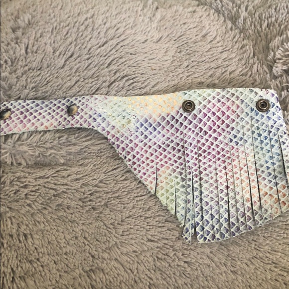 Leather rainbow fringe  bracelet - Picture 4 of 6